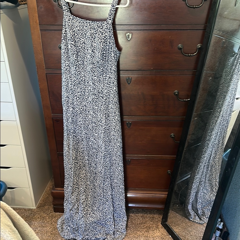 Old Navy Black and White Sleeveless Spaghetti Strap Maxi Sundress